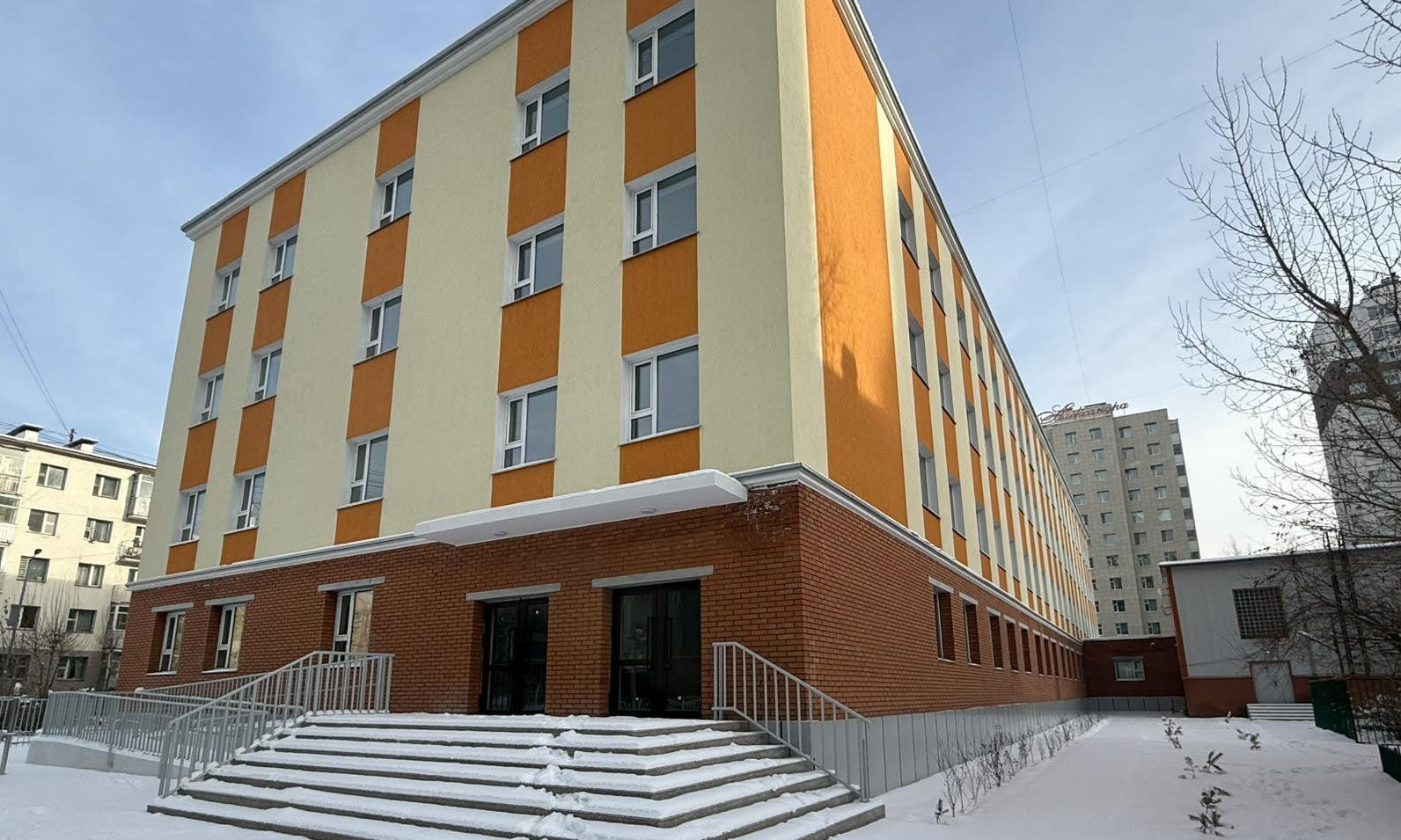 Нийслэлийн 15 дугаар сургуулийн өргөтгөлийн барилга ашиглалтад ороход бэлэн болжээ